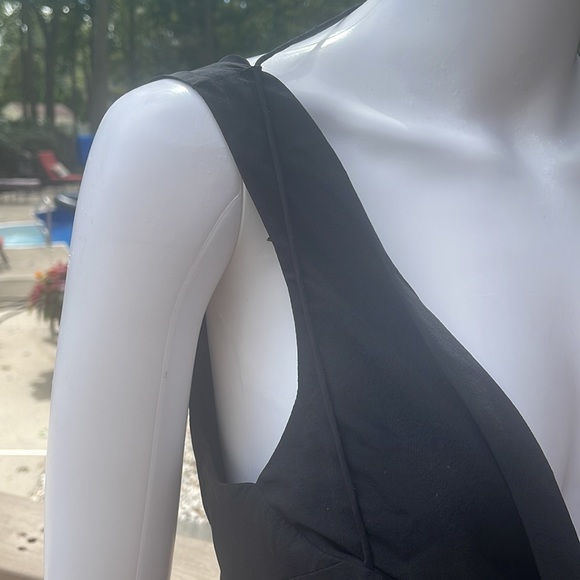 Nicole Miller collection size 892% silk, 8% spandex black evening top. - Picture 3 of 4